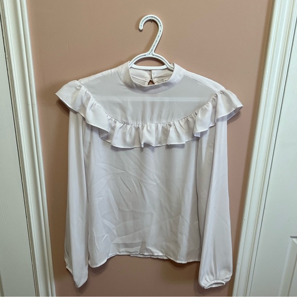 4/$10 white blouse - Picture 1 of 3